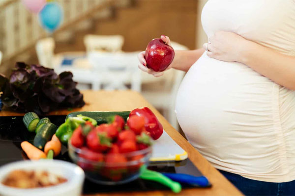 راهکارهای امن برای مدیریت وزن و تغذیه در بارداری