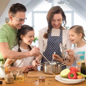 برنامه ریزی غذایی هفتگی و آشپزی آماده برای خانواده های ایرانی