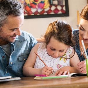 چگونه کودکمان را هنرمند کنیم؟