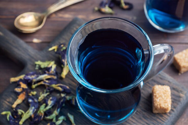 ترکیبات و مواد مؤثره چای آبی